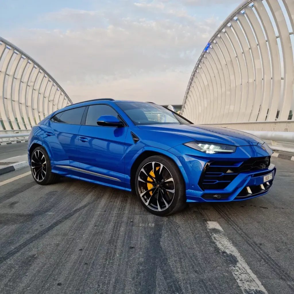 Lamborghini Urus 01 2 jpg e1698918039118